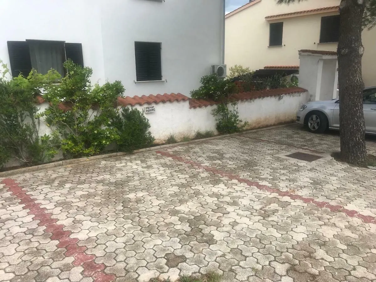 Studio Apartment Laura Punat 0*,  Croatia